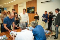 Galeria de Fotos - FOTOS - Coquetel de Lançamento do Livro de 80 Anos