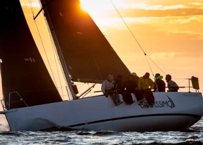 Veleiro capixaba é campeão e faz história em Punta del Este